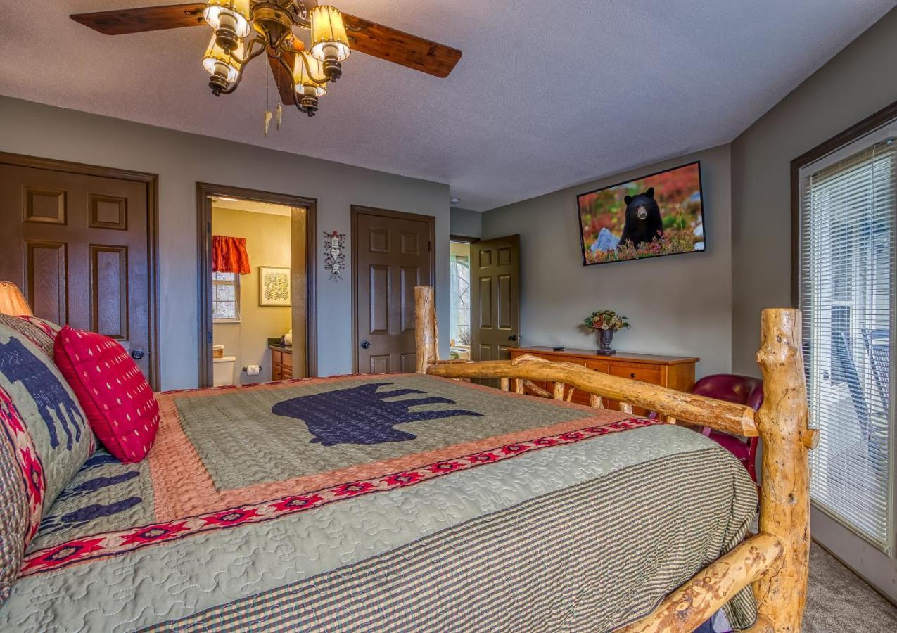 3 Decks, Mtn Views! Tree Tops By Honeybearcabins - Luxury Rain Showers, 3 King Suites, Xl Hottub, Fireplace, Bear Sightings Гатлінбург Екстер'єр фото