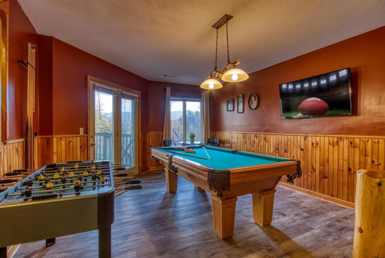 3 Decks, Mtn Views! Tree Tops By Honeybearcabins - Luxury Rain Showers, 3 King Suites, Xl Hottub, Fireplace, Bear Sightings Гатлінбург Екстер'єр фото