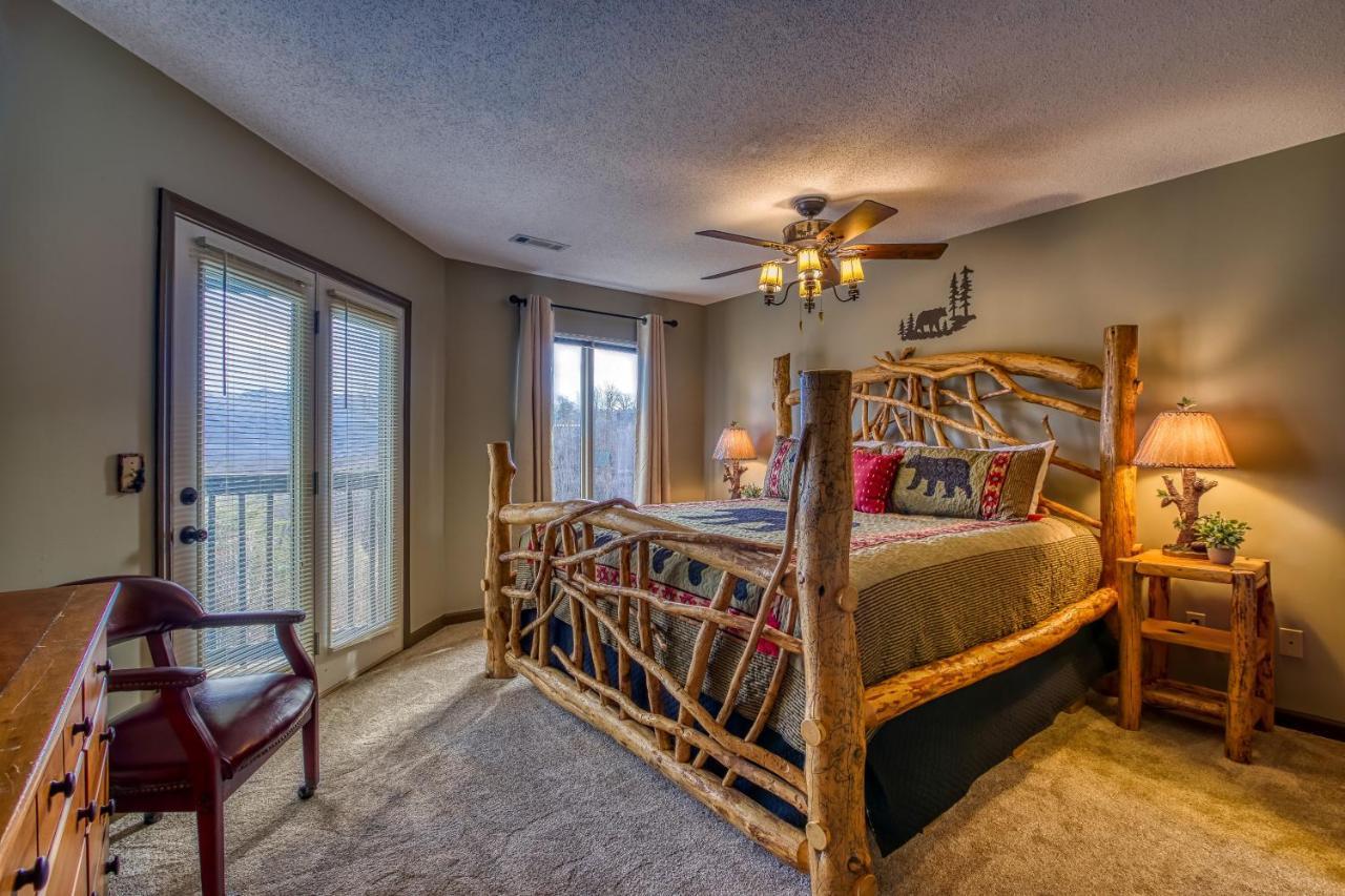 3 Decks, Mtn Views! Tree Tops By Honeybearcabins - Luxury Rain Showers, 3 King Suites, Xl Hottub, Fireplace, Bear Sightings Гатлінбург Екстер'єр фото